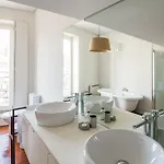 Down2town Oda ve Kahvaltı 4*