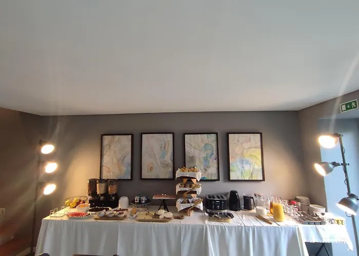 Down2town Bed & Breakfast Oporto