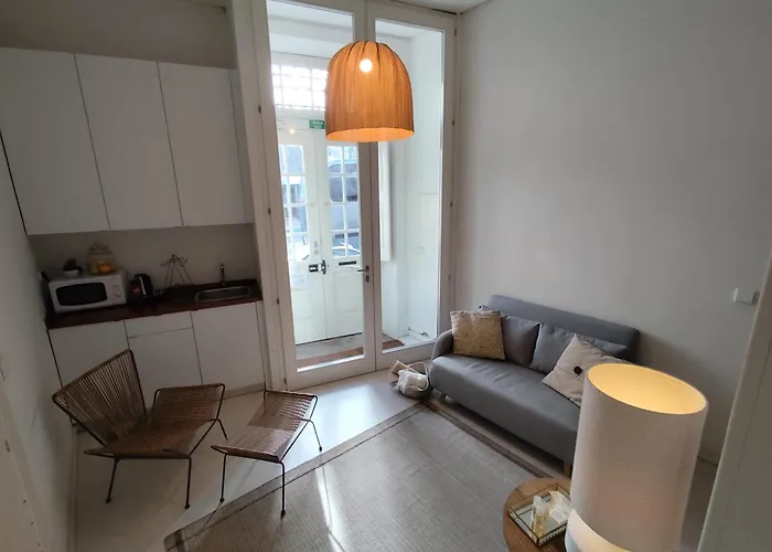 Down2town Bed & Breakfast Oporto