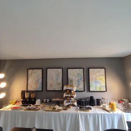 Down2town Frühstückspension Porto